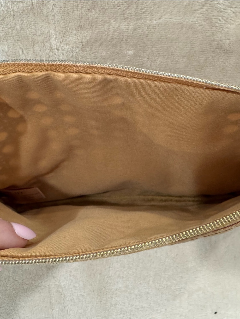 Dior Beauty Tan Woven Mini Pouch with Gold Logo - SOLAR POUCH - Picture 3 of 5